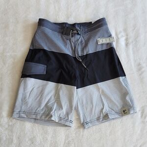 🌊 George Men’s Black & Gray E-Board Swim Shorts – Size Small (28–30), NWT